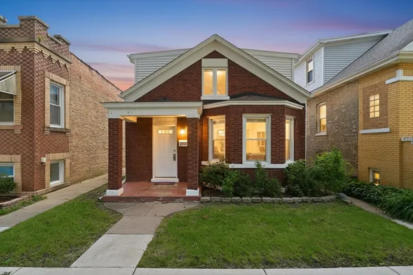 $350,000 | 2715 South Harvey Avenue, Berwyn, IL 60402
