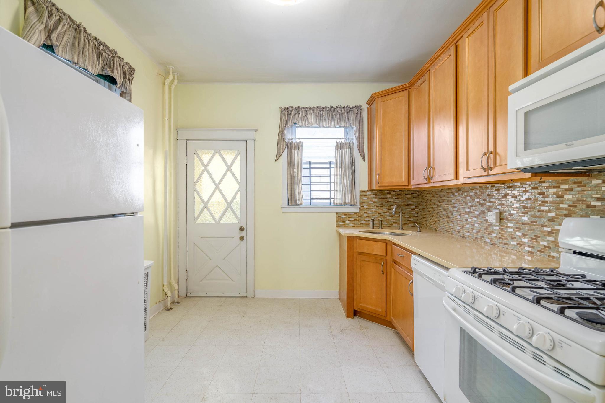 1818 South Taylor Street Philadelphia, PA 19145 - Photo 11 of 25