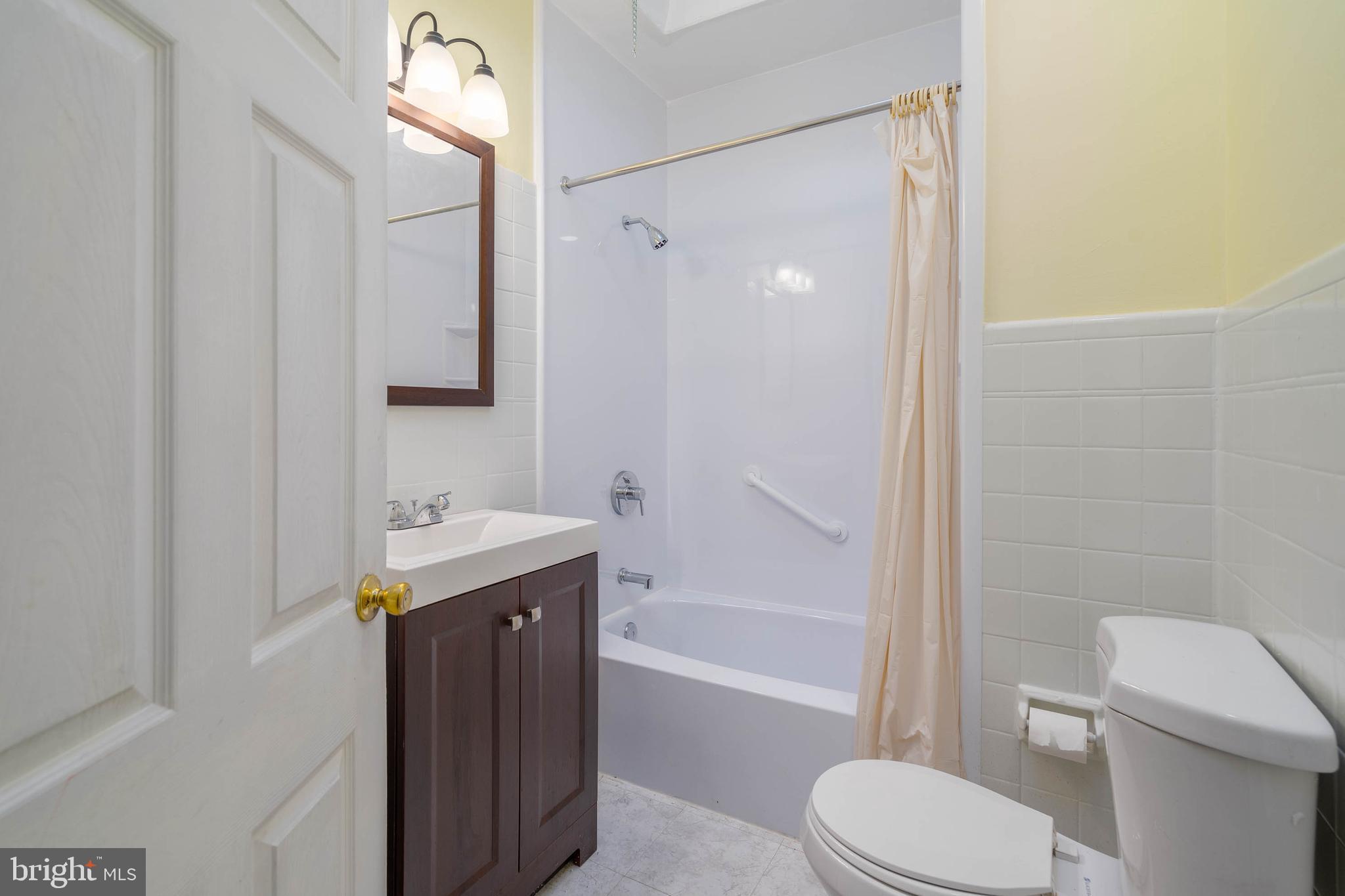 1818 South Taylor Street Philadelphia, PA 19145 - Photo 23 of 25