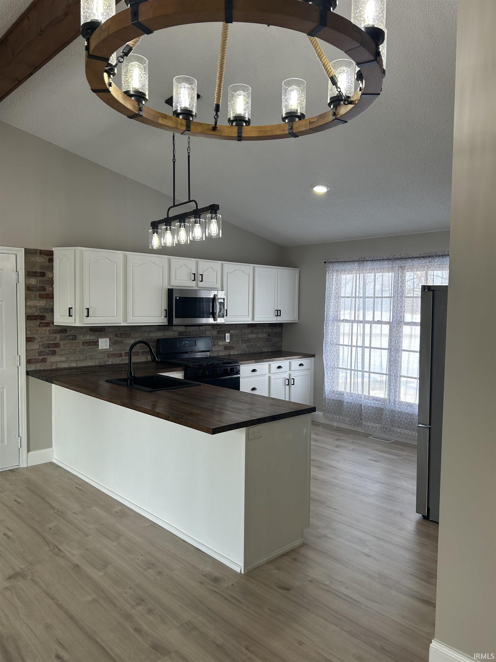 1051 West Division Road Huntington, IN 46750 - Photo 13 of 36 Gallery Image 13