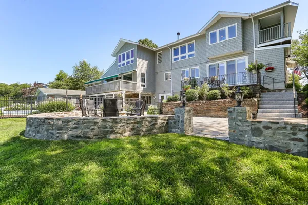 $1,625,000 | 132 Merrimac Drive, Trumbull, CT 06611