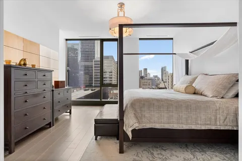 $1,599,000 | 403 North Wabash Avenue, Unit 10C, Chicago, IL 60611