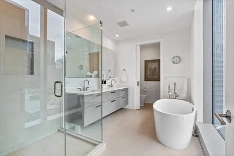 $1,599,000 | 403 North Wabash Avenue, Unit 10C, Chicago, IL 60611