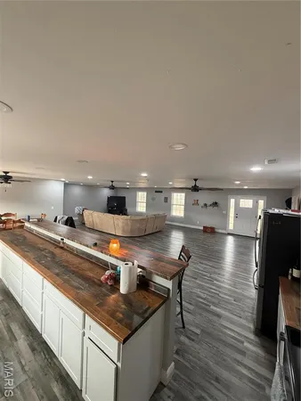 $899,900 | 4800 Pebble Lane, Farmington, MO 63640