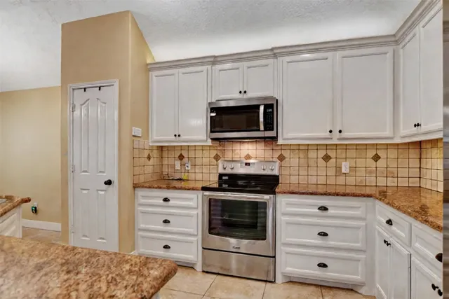 $2,250 | 11807 Briarwood Lane, Montgomery, TX 77356