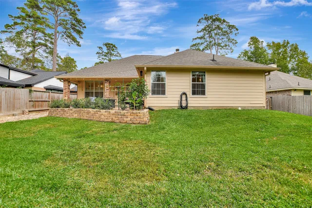 $2,250 | 11807 Briarwood Lane, Montgomery, TX 77356