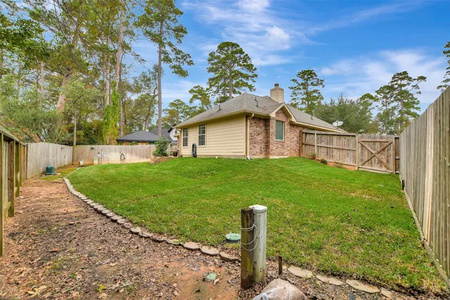 $2,250 | 11807 Briarwood Lane, Montgomery, TX 77356