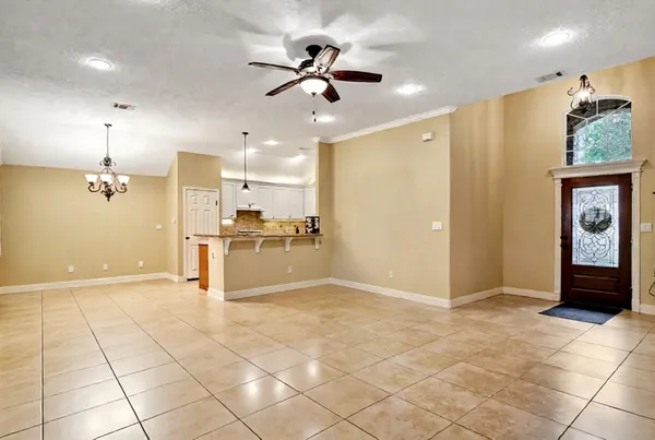 $2,100 | 11807 Briarwood Lane, Montgomery, TX 77356