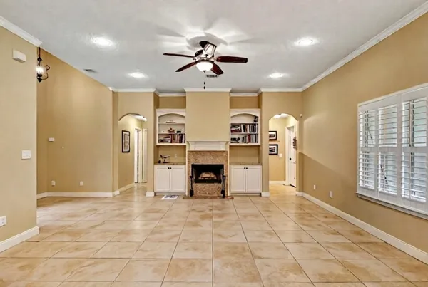 $2,100 | 11807 Briarwood Lane, Montgomery, TX 77356