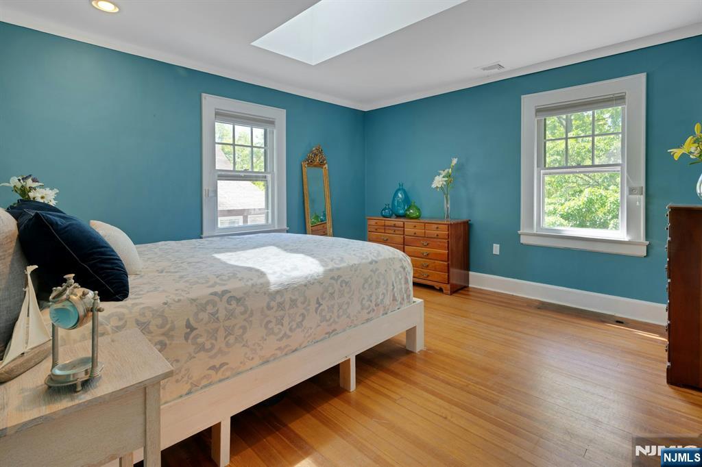 129 Mt Hebron Road Montclair, NJ 07043 - Photo 25 of 33