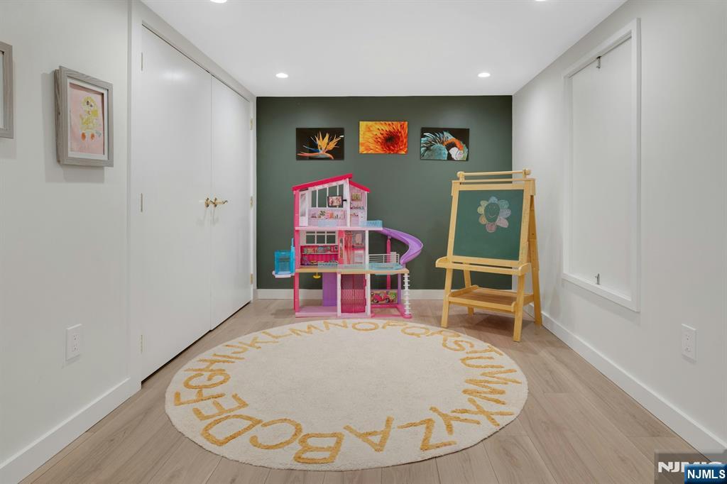 129 Mt Hebron Road Montclair, NJ 07043 - Photo 28 of 33