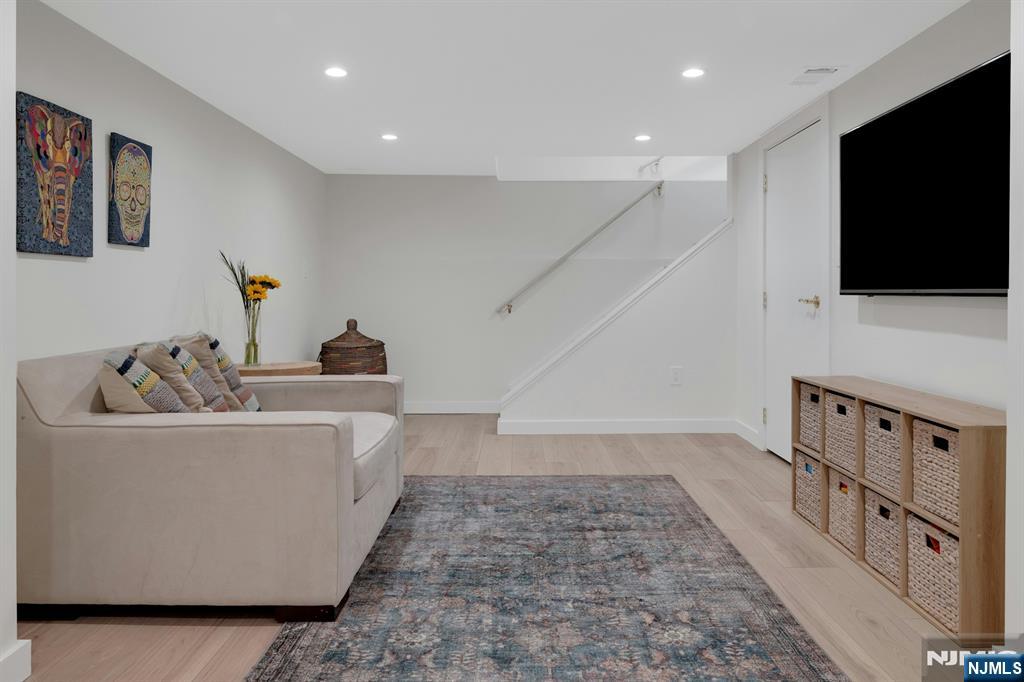 129 Mt Hebron Road Montclair, NJ 07043 - Photo 29 of 33