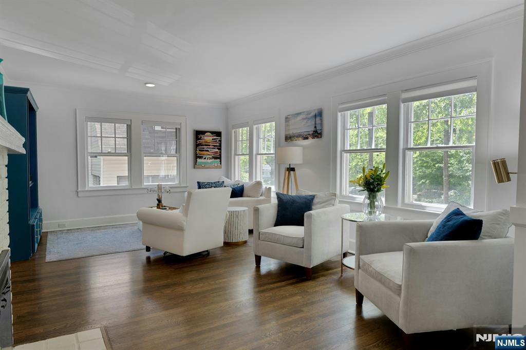129 Mt Hebron Road Montclair, NJ 07043 - Photo 5 of 33