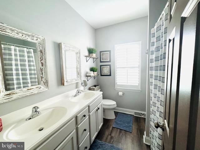 35 Stone Barn Road Mechanicsburg, PA 17050 - Photo 41 of 55 2nd Floor Full Hall Bath With Dual Vanity