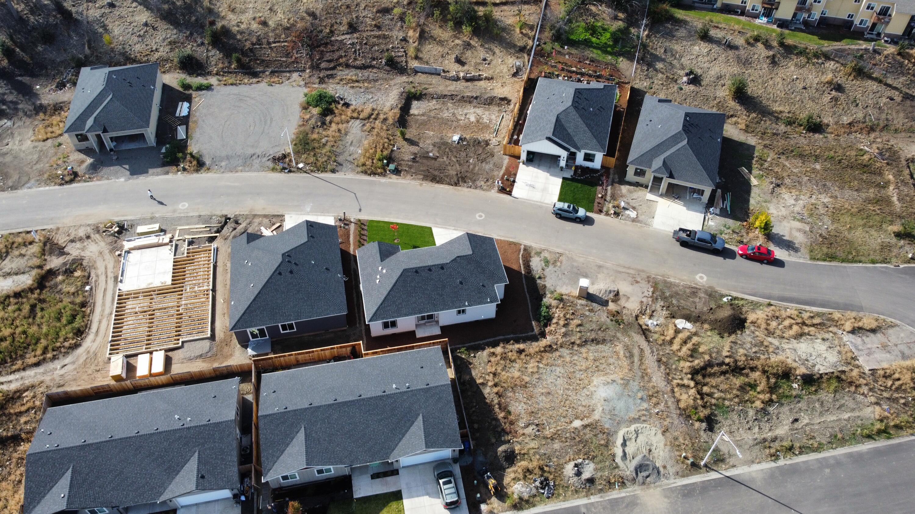 271 Christopher Way Talent, OR 97540 - Photo 6 of 6 As of 10/30/2022.