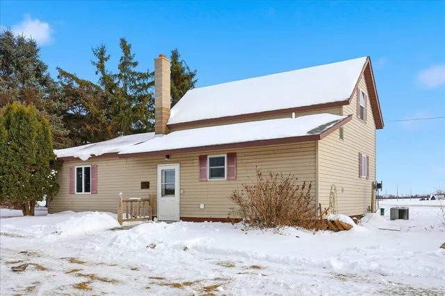 $229,500 | 497 12 1/2 Avenue, Almena, WI 54805