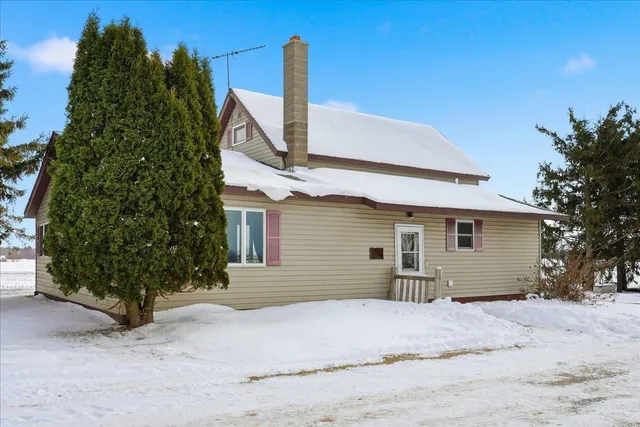 $229,500 | 497 12 1/2 Avenue, Almena, WI 54805