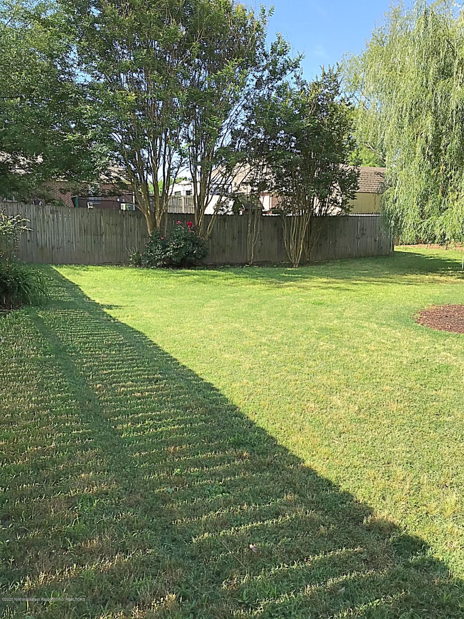 2325 Heather Ridge Southaven, MS 38672 - Photo 26 of 27 27FE723B-4522-4BE2-B7BC-9914B1856172