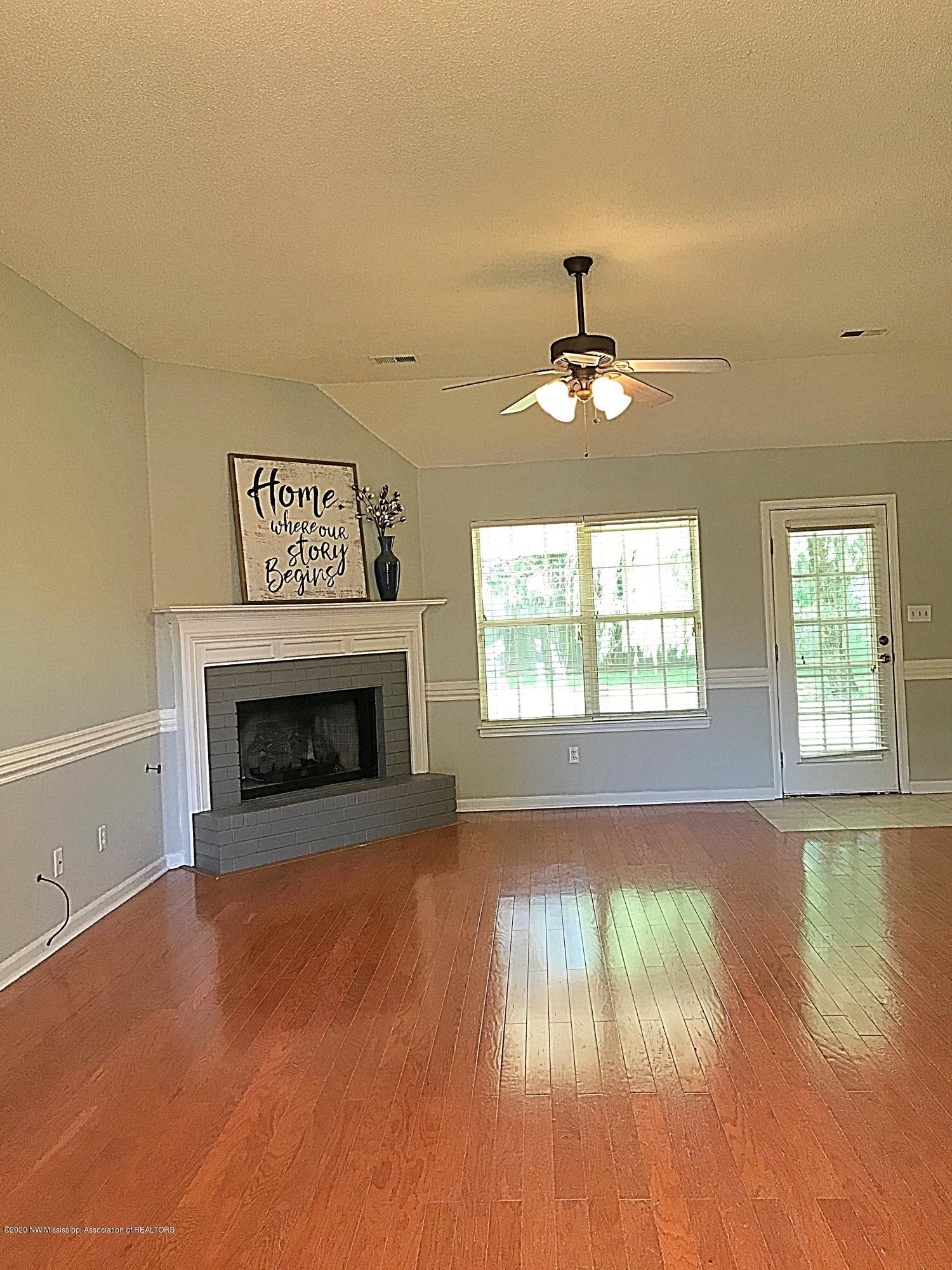 2325 Heather Ridge Southaven, MS 38672 - Photo 6 of 27 DECB8EDD-06FB-4411-9313-12073704354A