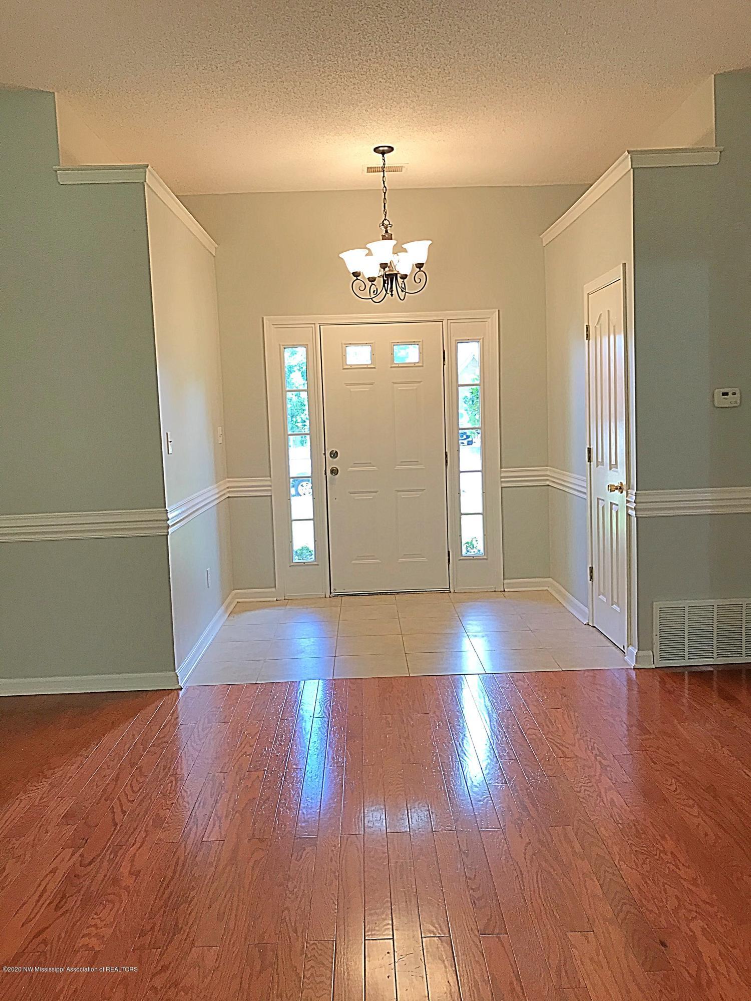 2325 Heather Ridge Southaven, MS 38672 - Photo 8 of 27 33A45D85-D2A4-425E-83B1-C646FB11B2F7