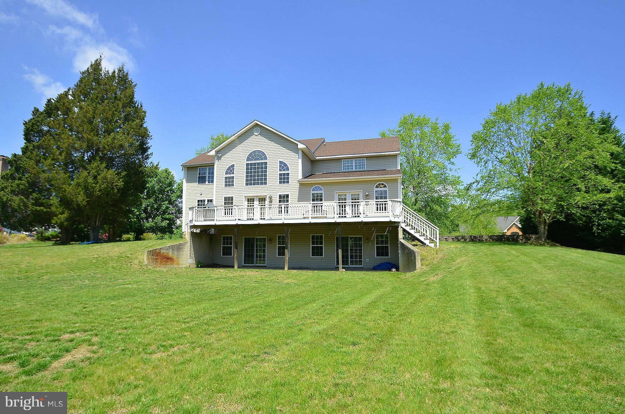 Exterior (Rear)