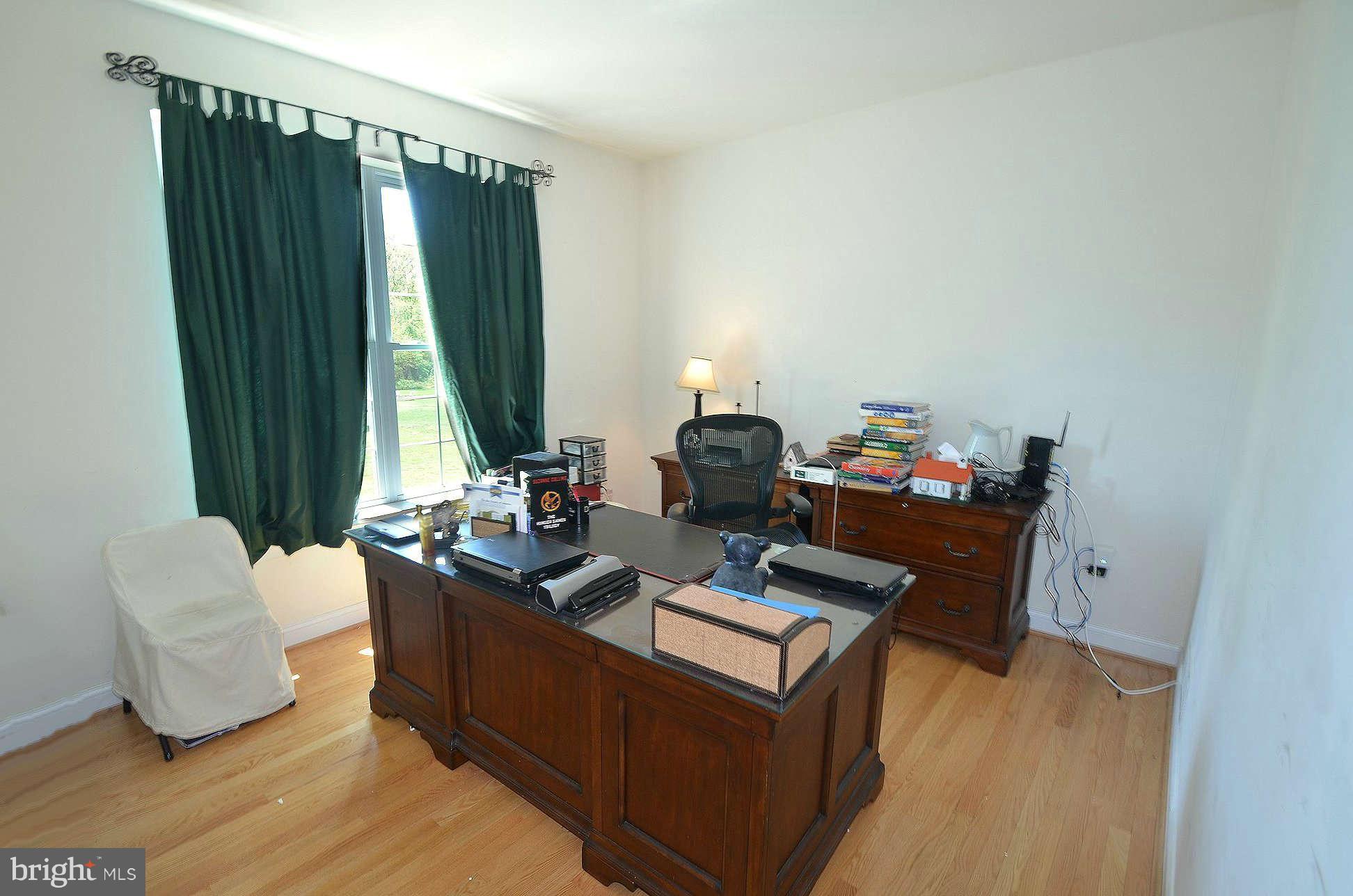 2515 Howard Grove Road Davidsonville, MD 21035 - Photo 12 of 30 Office/Den