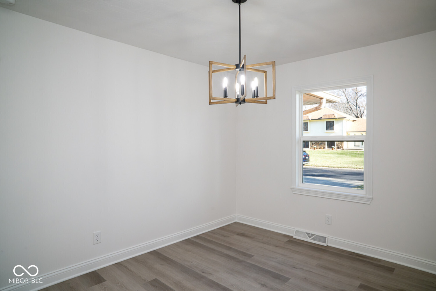 700 Ridge Road Greenwood, IN 46142 - Photo 17 of 32