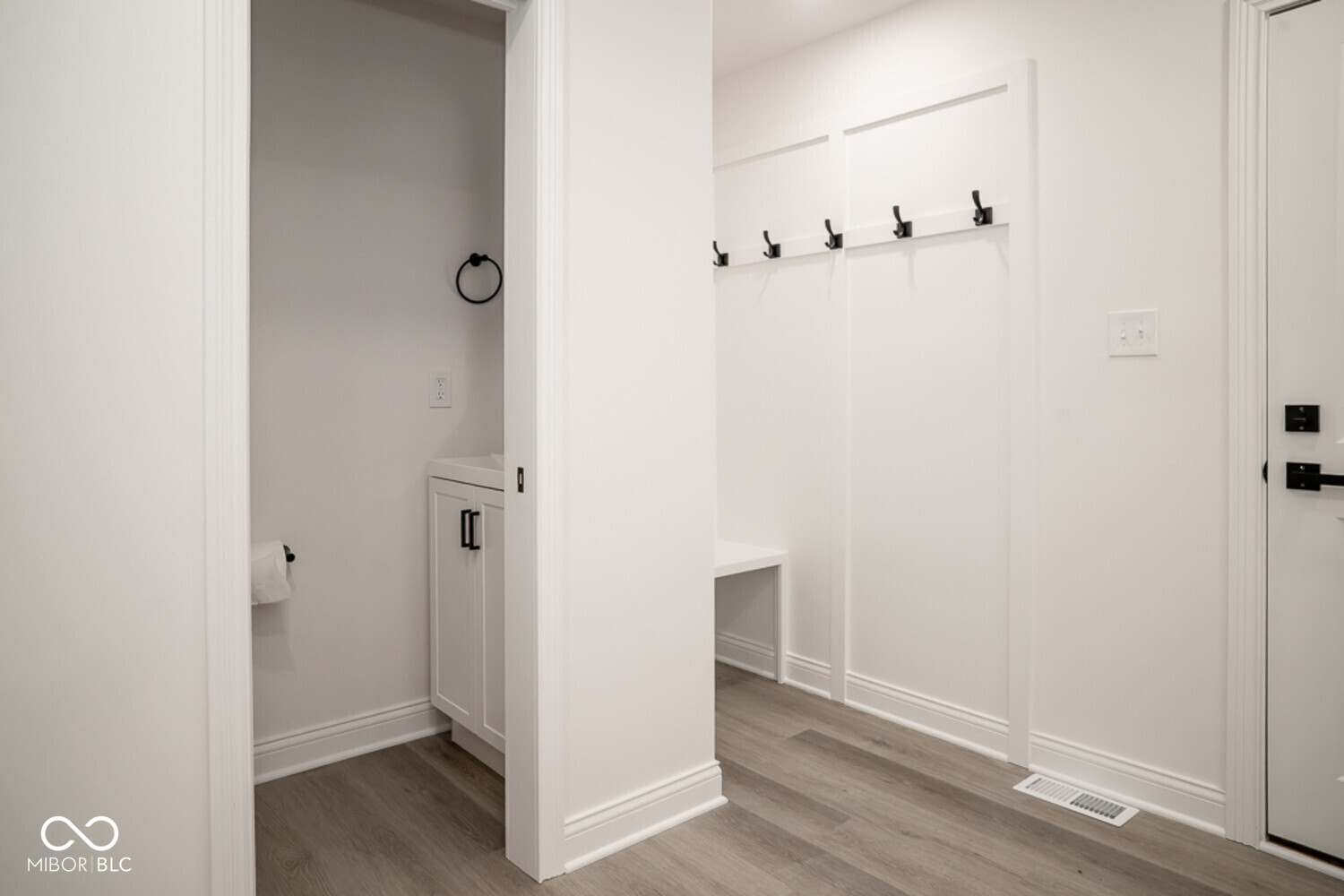 700 Ridge Road Greenwood, IN 46142 - Photo 27 of 32