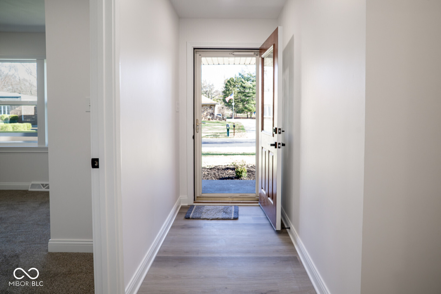 700 Ridge Road Greenwood, IN 46142 - Photo 3 of 32