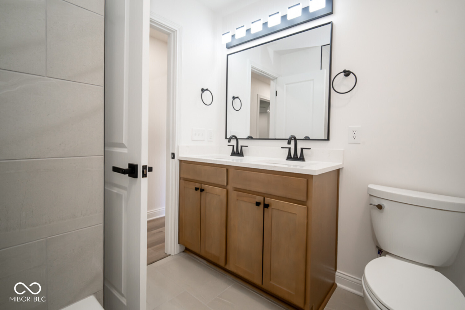 700 Ridge Road Greenwood, IN 46142 - Photo 7 of 32