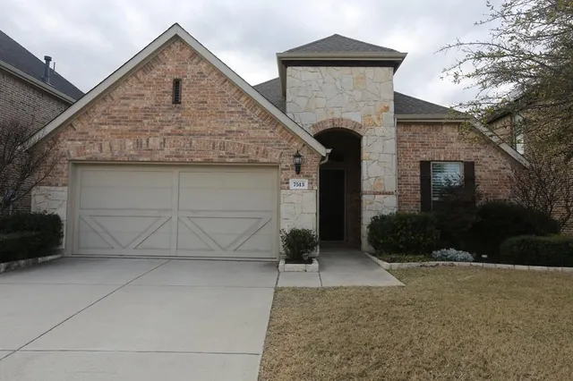 a bathroom with a toilet