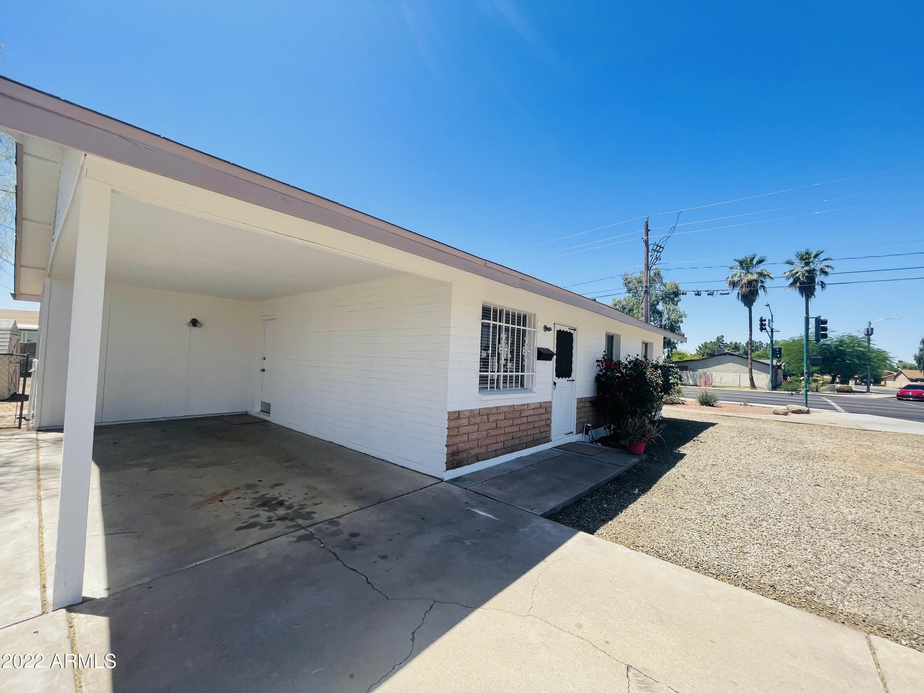 6633 West Osborn Road Phoenix, AZ 85033 - Photo 4 of 28 76518DB7-7A45-47CE-8399-602E75747F98