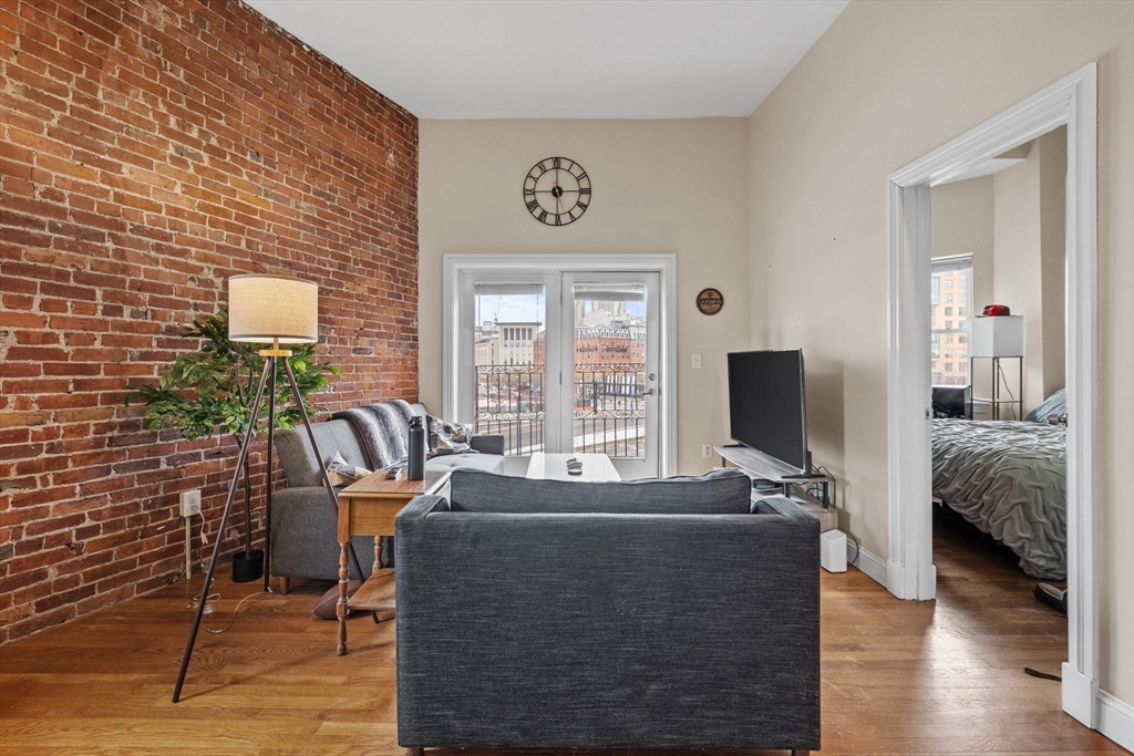 59-61 Endicott Street Boston, MA 02113 - Photo 3 of 25