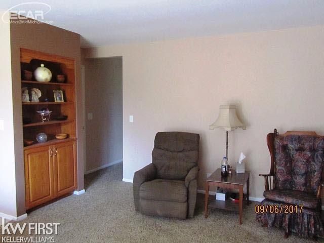 3076 Quick Road Holly, MI 48442 - Photo 9 of 33 21368961-8.JPG