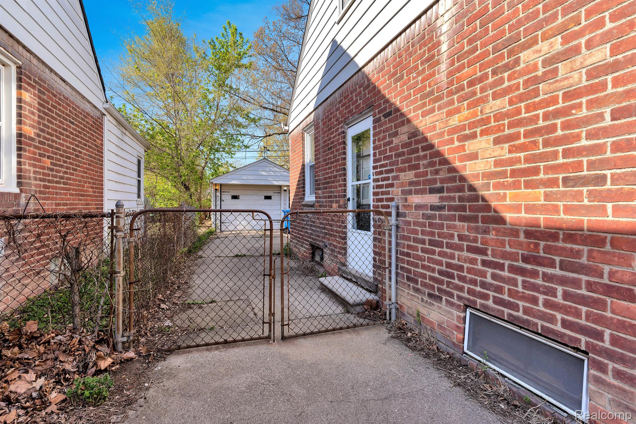 26616 Five Mile Road Redford, MI 48239 - Photo 6 of 27 Gallery Image 6