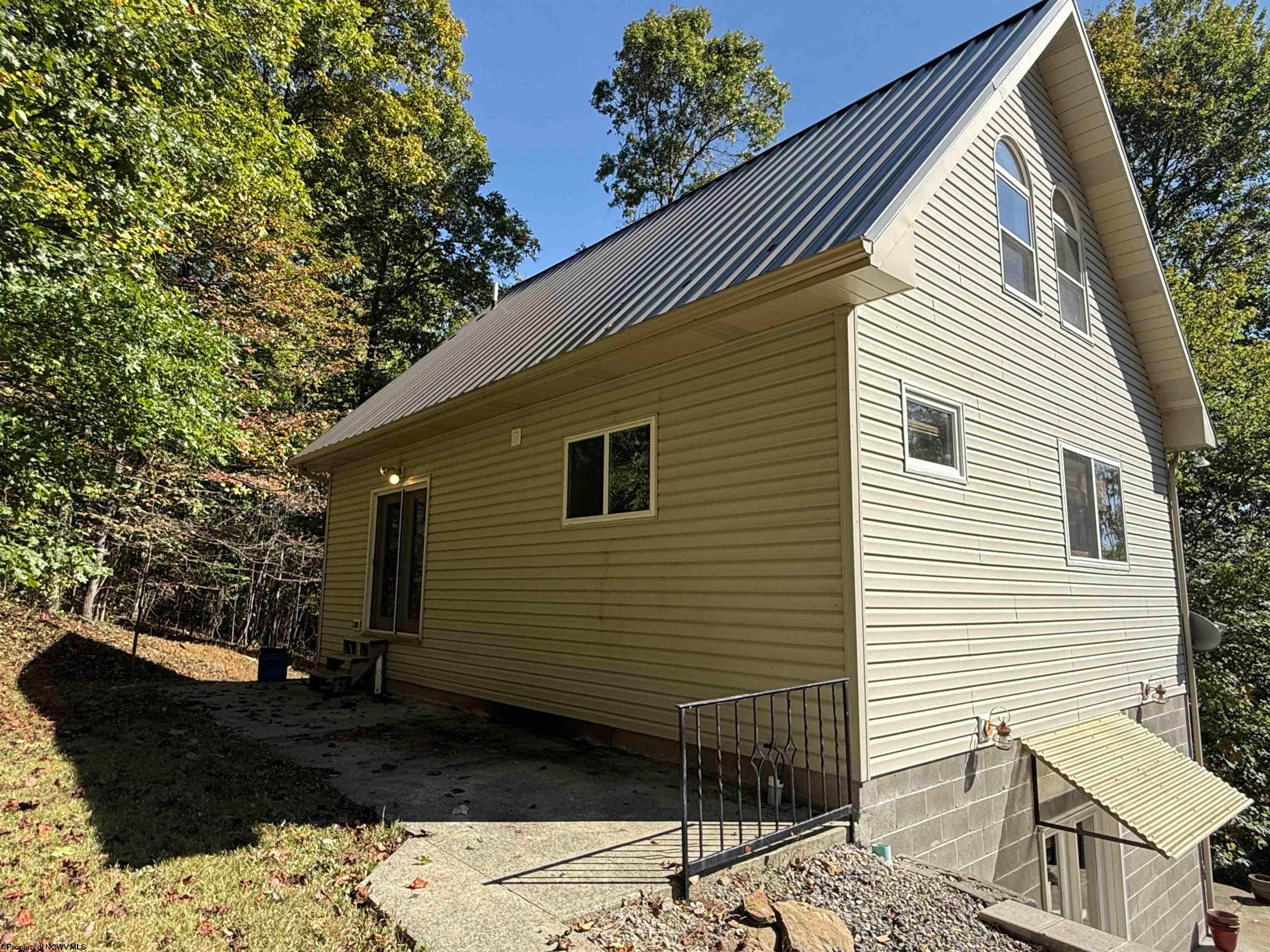 1503 Hovatter Road Thornton, WV 26440 - Photo 10 of 48 Gallery Image 10