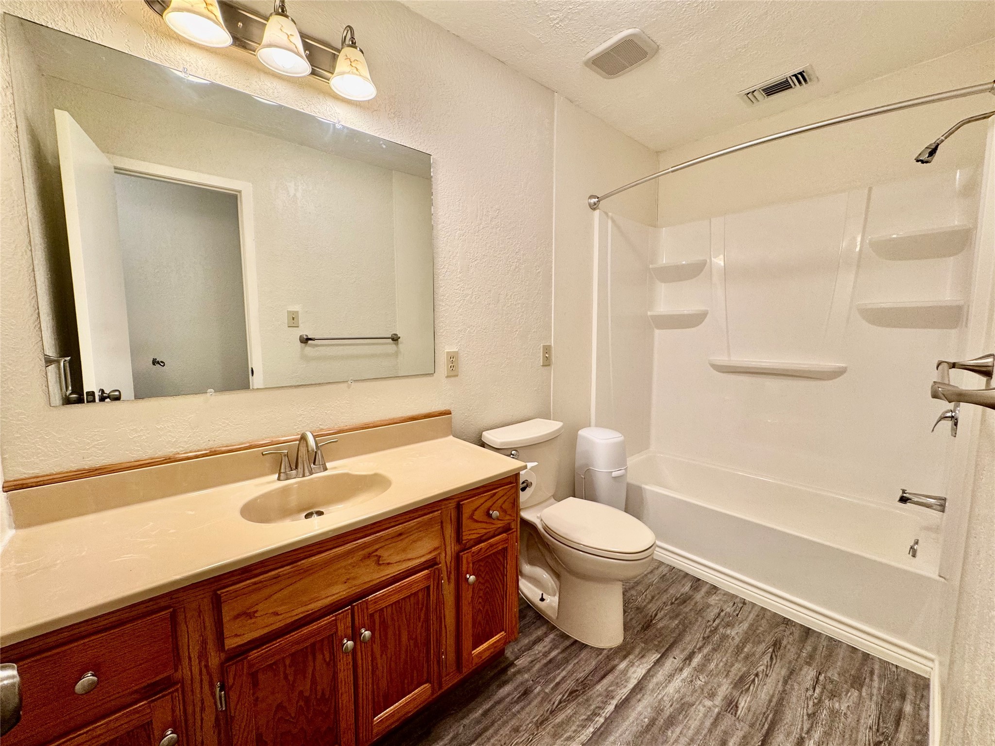 504 Timber Bay Drive Trinity, TX 75862 - Photo 31 of 48 Hall Bath-Downstairs