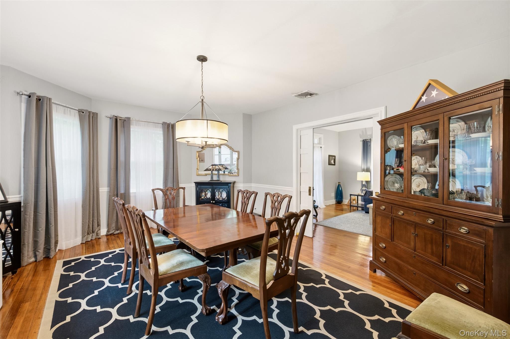 863 Lake Road Huntington, NY 11743 - Photo 7 of 28