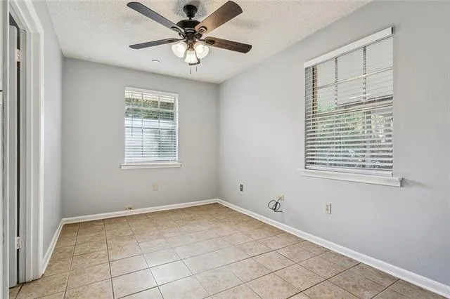 $2,700 | 309 East 5th Avenue, Covington, LA 70433