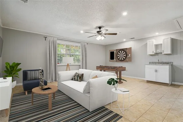 $2,700 | 309 East 5th Avenue, Covington, LA 70433