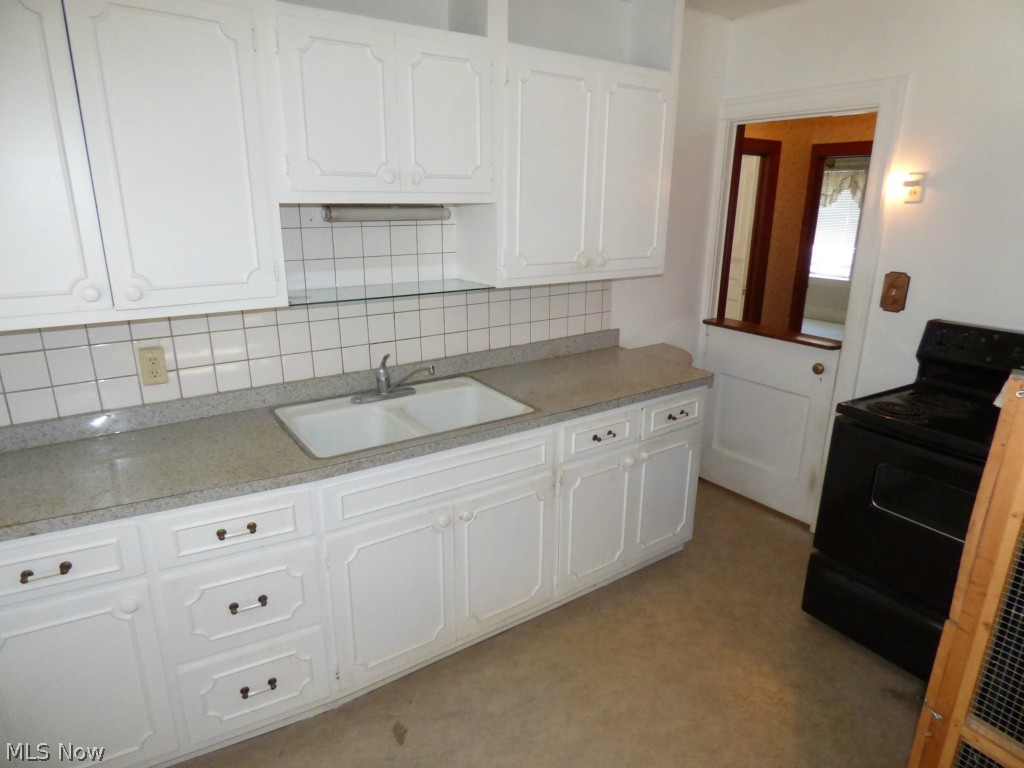 1905 West Schaaf Road Cleveland, OH 44109 - Photo 8 of 24 Kitchen and walk through