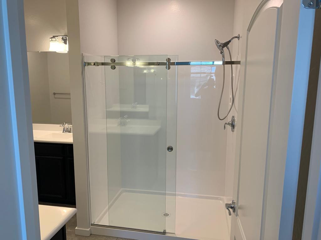 3900 East Baseline Road, Unit 118 Phoenix, AZ 85042 - Photo 11 of 32 a bathroom with a shower