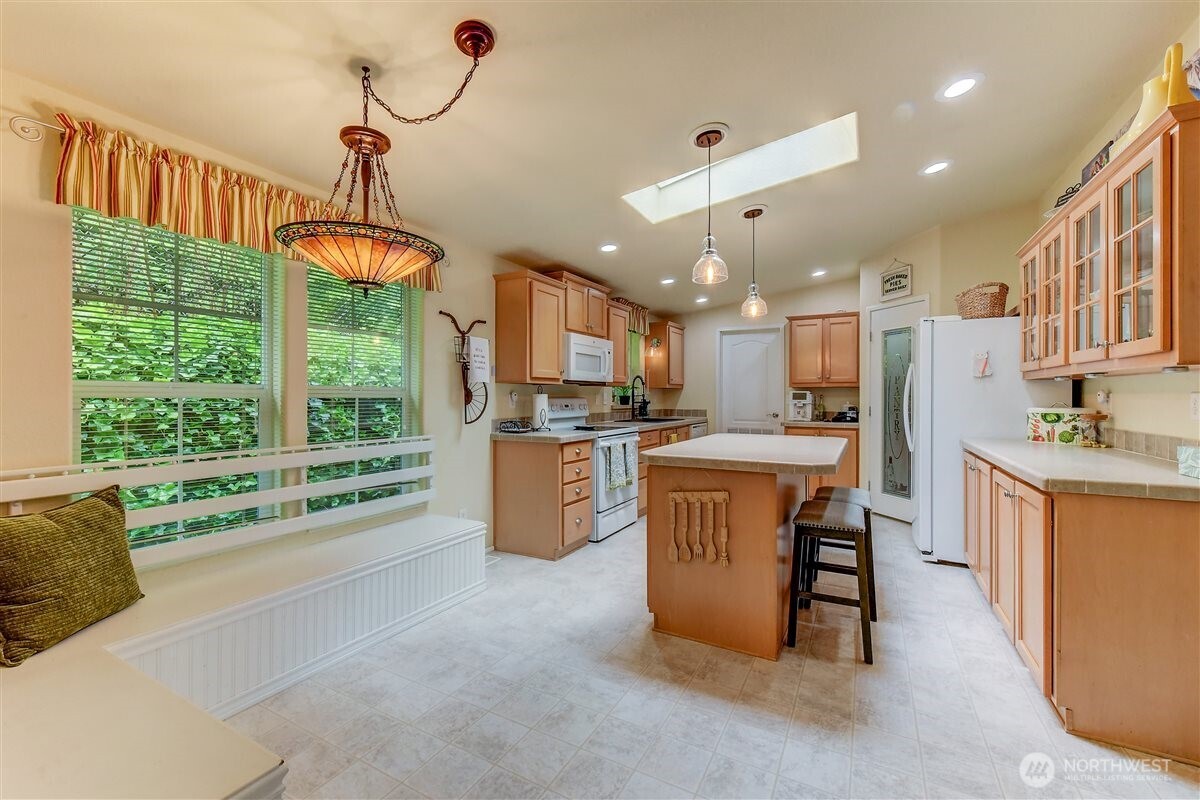 22623 31st Avenue Southeast, Unit A6 Bothell, WA 98021 - Photo 5 of 20