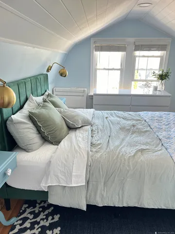 $5,000 | 19 Bayview Avenue, East Lyme, CT 06357