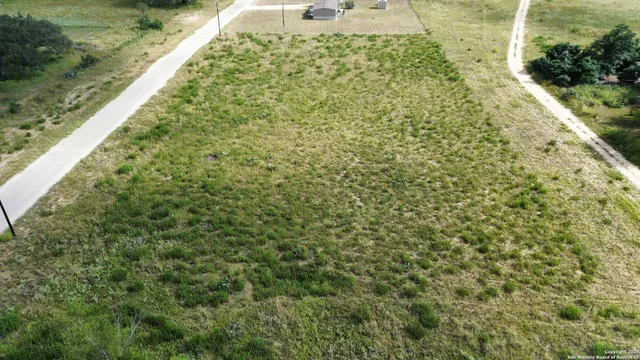 $95,000 | 949 Cr 777 Devine Tx 78016, Natalia, TX 78059