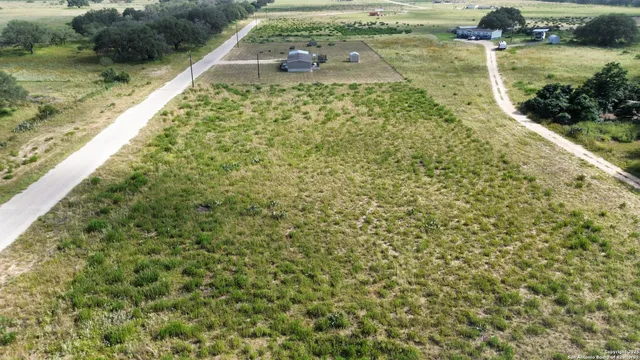 $95,000 | 949 Cr 777 Devine Tx 78016, Natalia, TX 78059