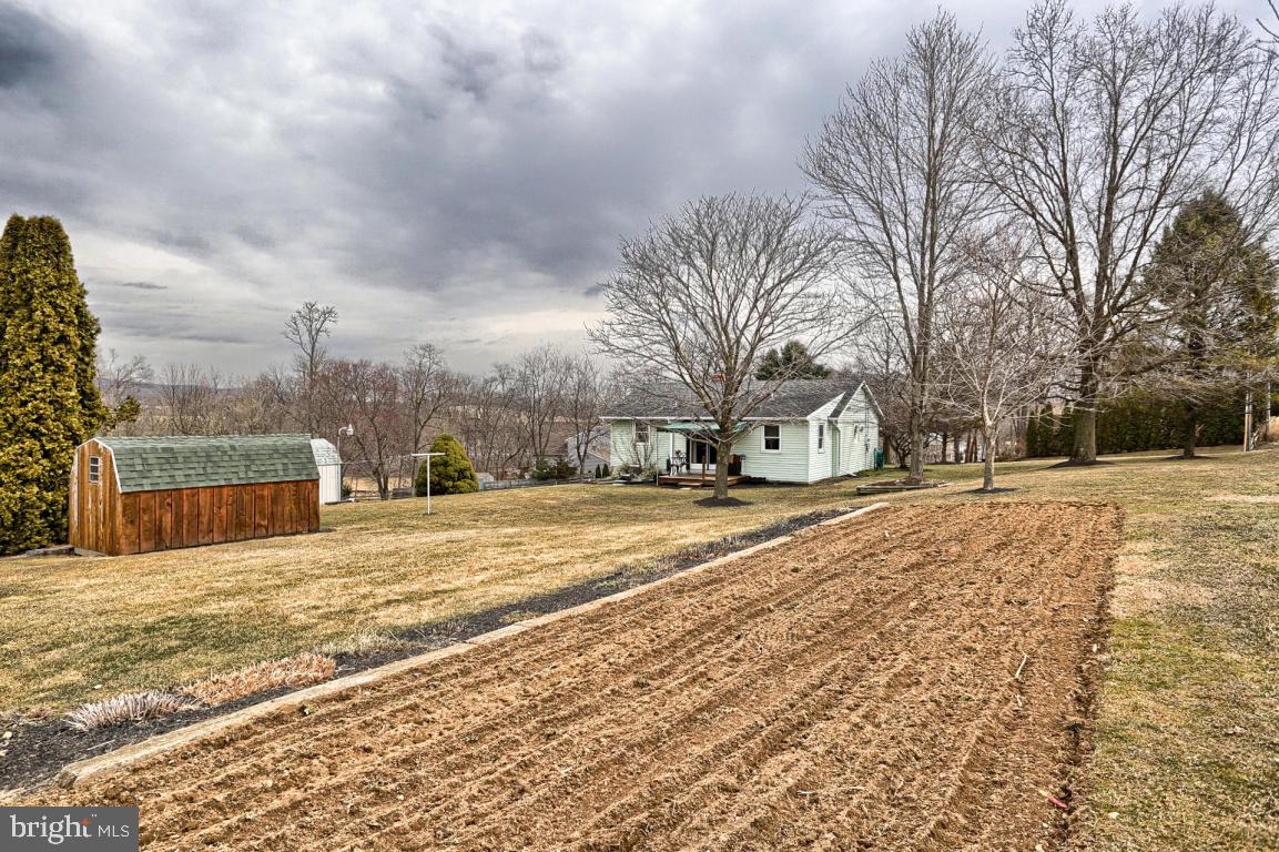 3670 Elizabethtown Road Manheim, PA 17545 - Photo 14 of 27