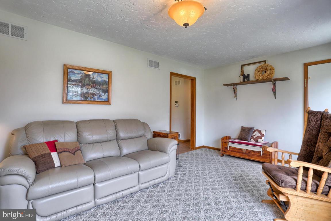 3670 Elizabethtown Road Manheim, PA 17545 - Photo 17 of 27