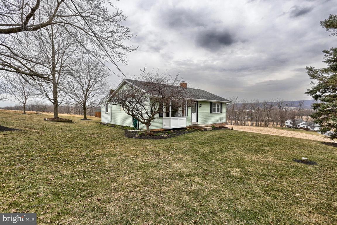 3670 Elizabethtown Road Manheim, PA 17545 - Photo 3 of 27
