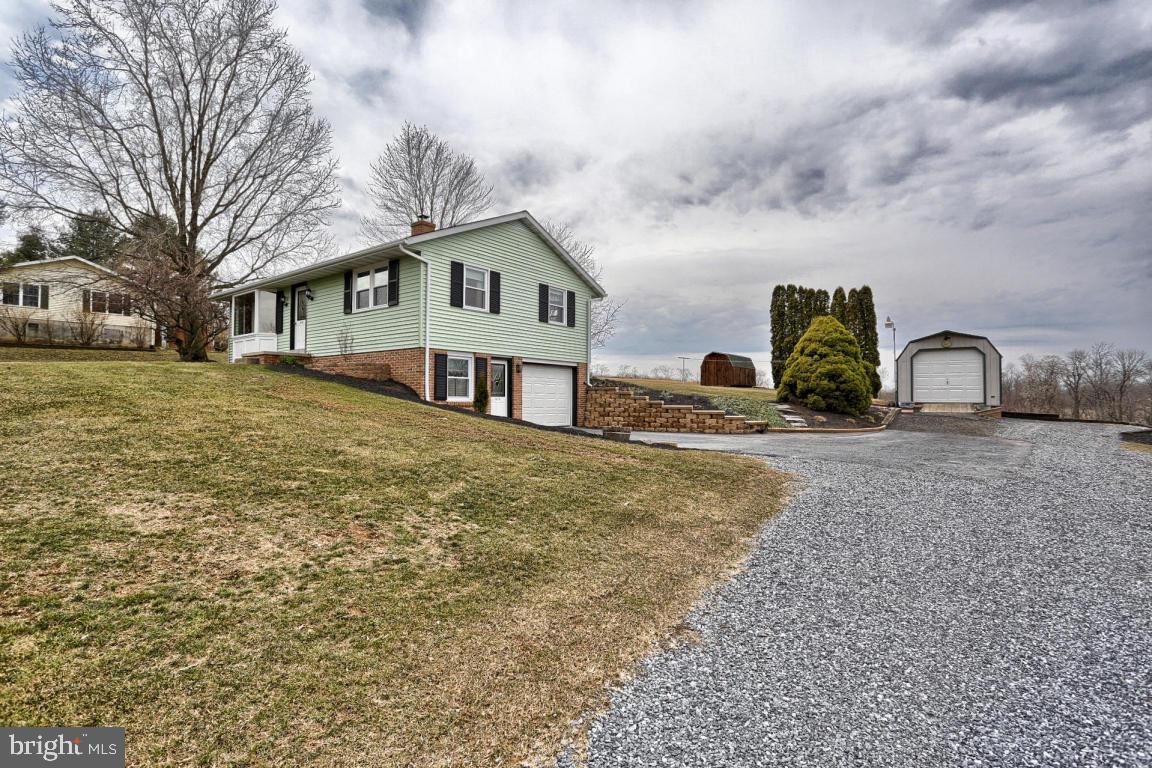 3670 Elizabethtown Road Manheim, PA 17545 - Photo 6 of 27